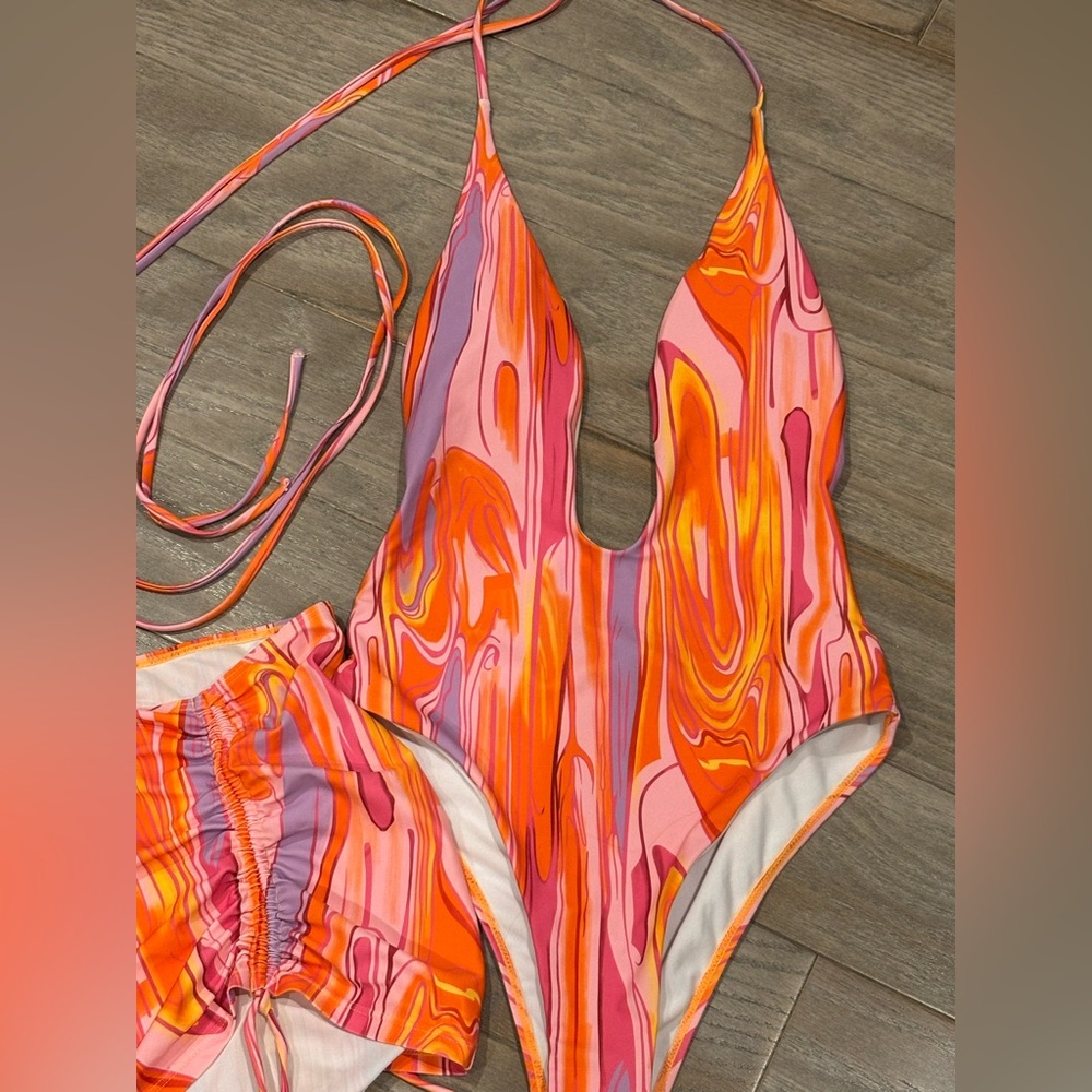 SHEIN Swim Plunging One Piece Swimsuit & Matching Beach Skirt NWOT - Picture 2 of 10
